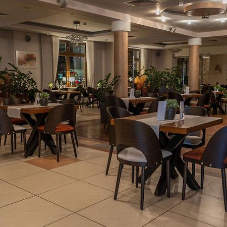 Hotel Szelców Lesko Exterior foto