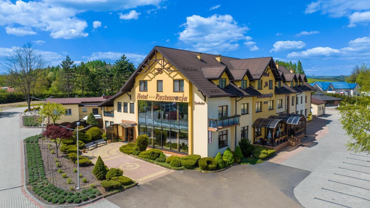 Hotel Szelców Lesko Exterior foto